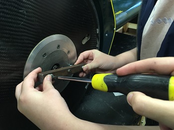 Removing Basil hub so that the gear sprocket can be refit